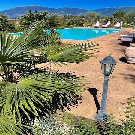 Very Pretty Spoleto-poolside-sleeps-20pool, Jacuzzi, Gardens - Views 斯波莱托