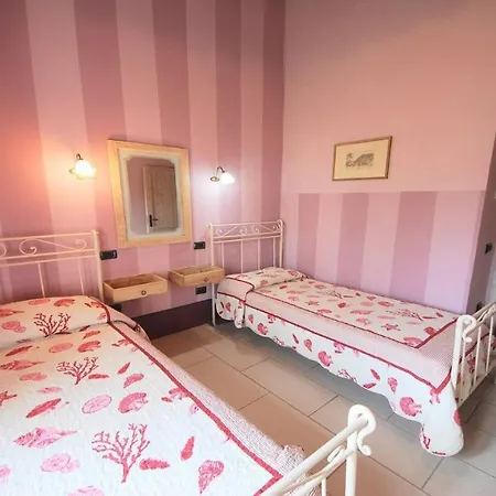 别墅 Very Pretty Spoleto-poolside-sleeps-20pool, Jacuzzi, Gardens - Views *