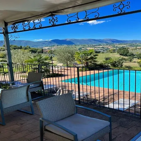 Very Pretty Spoleto-poolside-sleeps-20pool, Jacuzzi, Gardens - Views سبوليتو