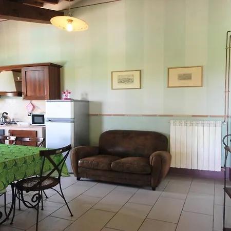 Very Pretty Spoleto-poolside-sleeps-20pool, Jacuzzi, Gardens - Views 别墅