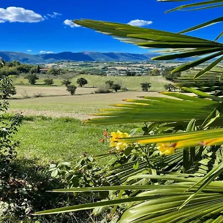 Very Pretty Spoleto-poolside-sleeps-20pool, Jacuzzi, Gardens - Views فيلة *