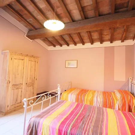 Very Pretty Spoleto-poolside-sleeps-20pool, Jacuzzi, Gardens - Views 别墅 斯波莱托