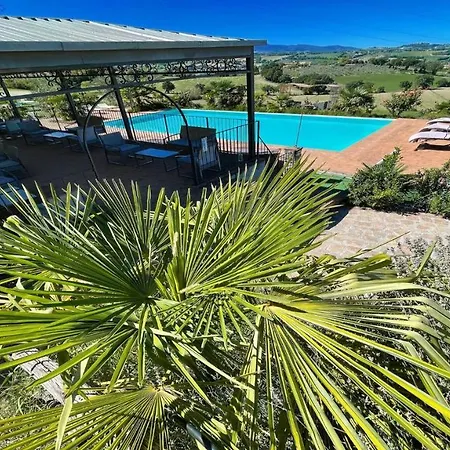 Very Pretty Spoleto-poolside-sleeps-20pool, Jacuzzi, Gardens - Views فيلة