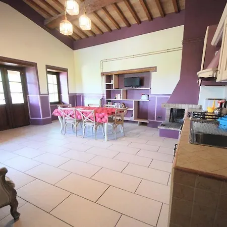 Very Pretty Spoleto-poolside-sleeps-20pool, Jacuzzi, Gardens - Views فيلة