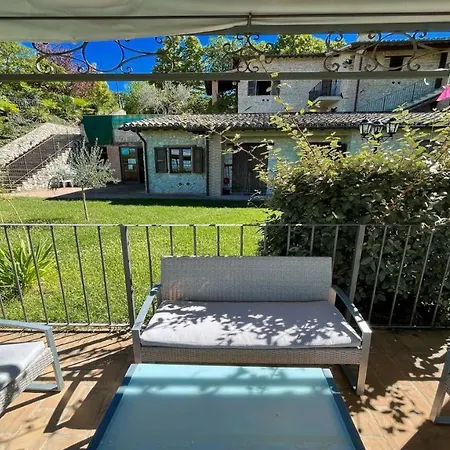 别墅 Very Pretty Spoleto-poolside-sleeps-20pool, Jacuzzi, Gardens - Views 斯波莱托