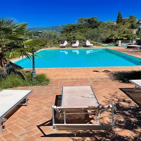 Very Pretty Spoleto-poolside-sleeps-20pool, Jacuzzi, Gardens - Views *